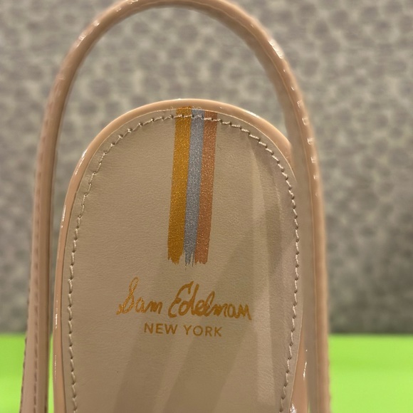 Woman’s Brand New Nude Heel - Picture 4 of 8